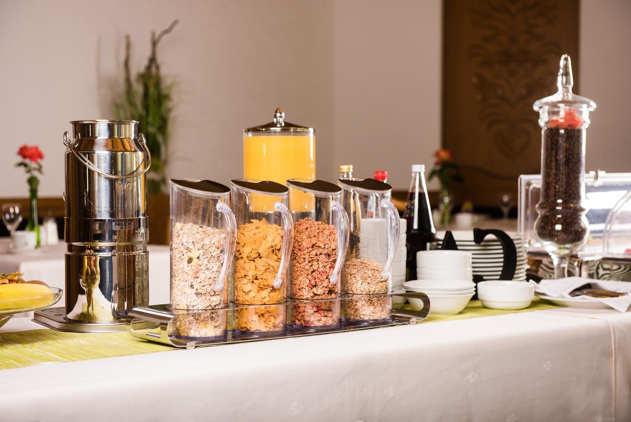 Hotel Gasthof Zum Roessle อัลเทนชตัดท์ ภายนอก รูปภาพ