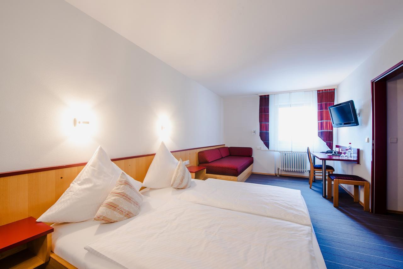 Hotel Gasthof Zum Roessle อัลเทนชตัดท์ ภายนอก รูปภาพ