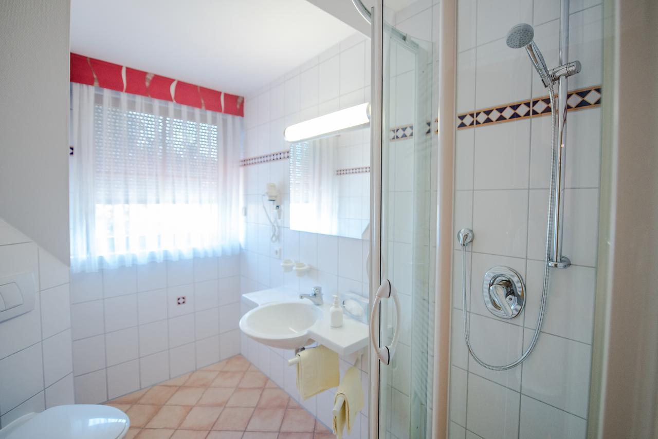 Hotel Gasthof Zum Roessle อัลเทนชตัดท์ ภายนอก รูปภาพ
