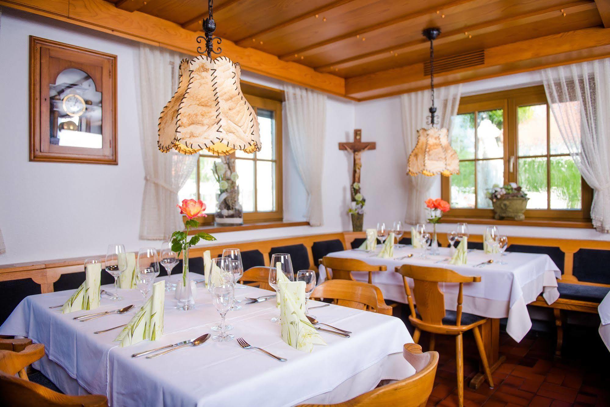 Hotel Gasthof Zum Roessle อัลเทนชตัดท์ ภายนอก รูปภาพ